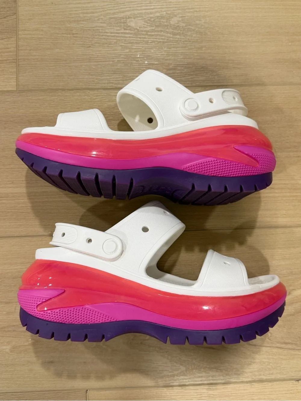 Crocs Mega Crush Sandal - Size 9
